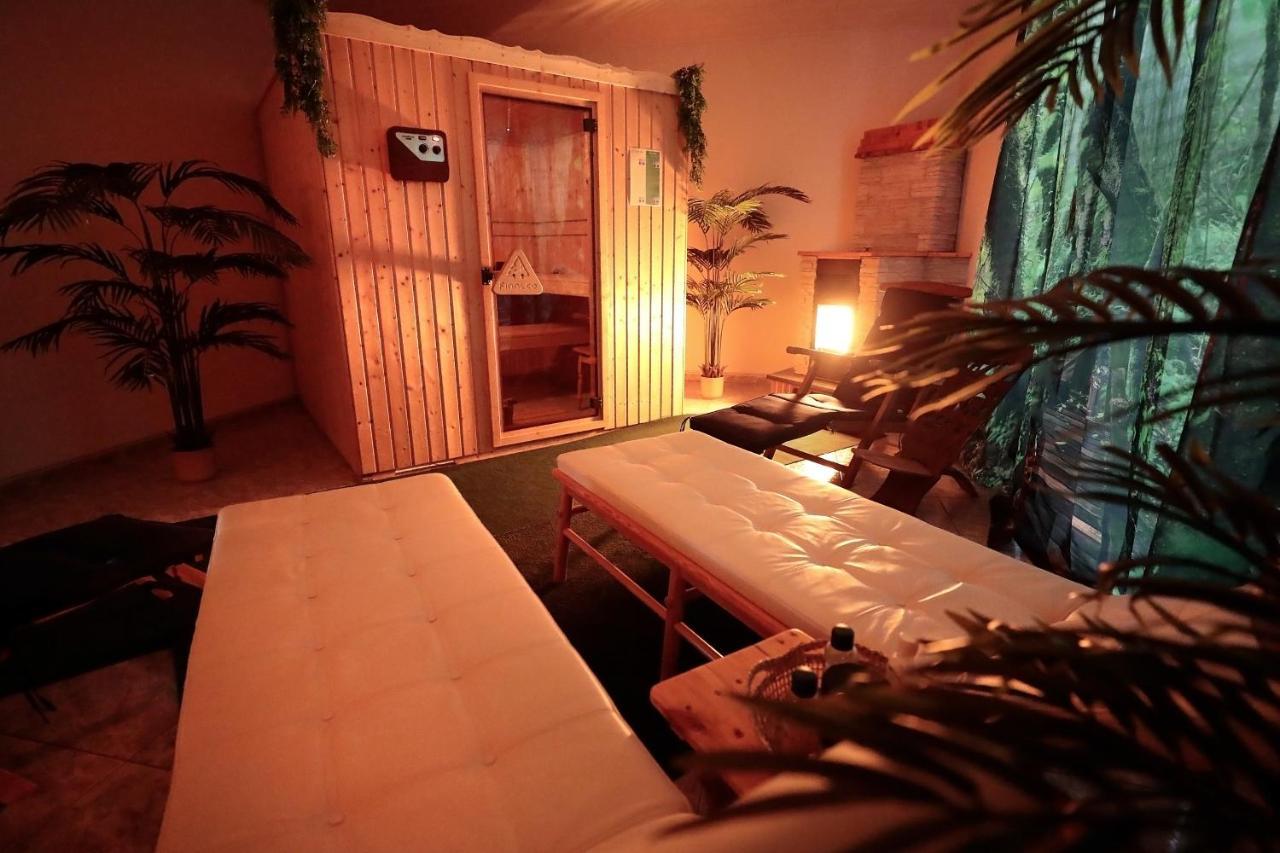 Goldhouse - Sauna, Whirlpool, Switch, Darts & Mehr Andernach Exterior foto