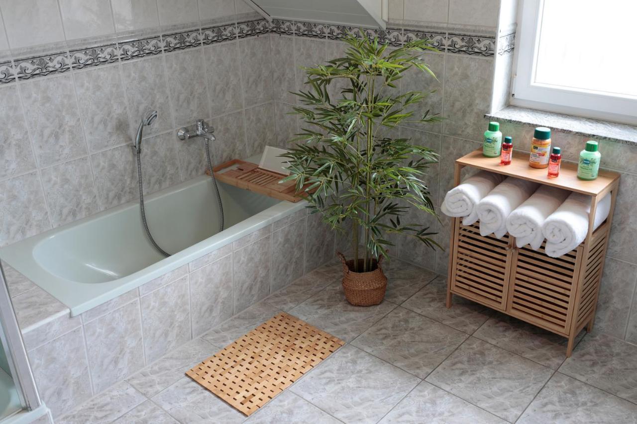 Goldhouse - Sauna, Whirlpool, Switch, Darts & Mehr Andernach Exterior foto